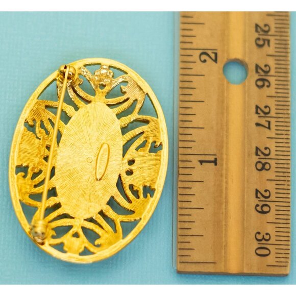 Vintage Gold Tone Oval Flower Porcelain Brooch by Avon - E1 - Picture 2 of 2